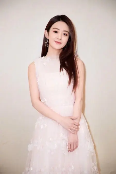 赵丽颖腰围惊人！仅有小11岁周洁琼的一半粗，网友：自律女人最美-赵丽颖 身高 体重